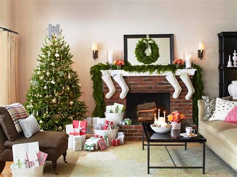 8 Christmas City Decoration Ideas To Try This Year