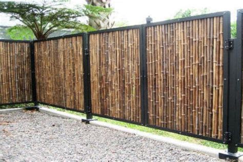 8 Inspirasi Model Pagar Rumah dari Bambu, Bikin Hunian Terasa Natural!