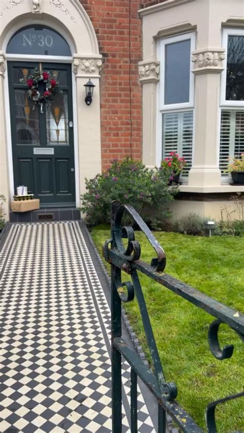 8. Keep it classic with a chequerboard design