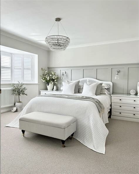8. Keep it simple in a grey and white space