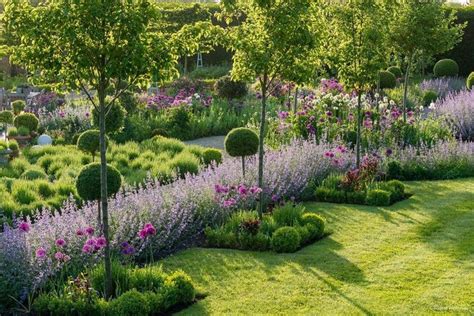 8. Use planting to connect spaces