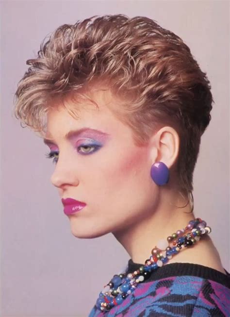 80S Short Hair: The Trend That Never Fades Away