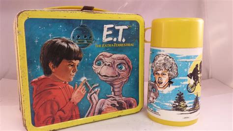 Does Looking at these 1980s' School Lunch Boxes Get You as Giddy as it