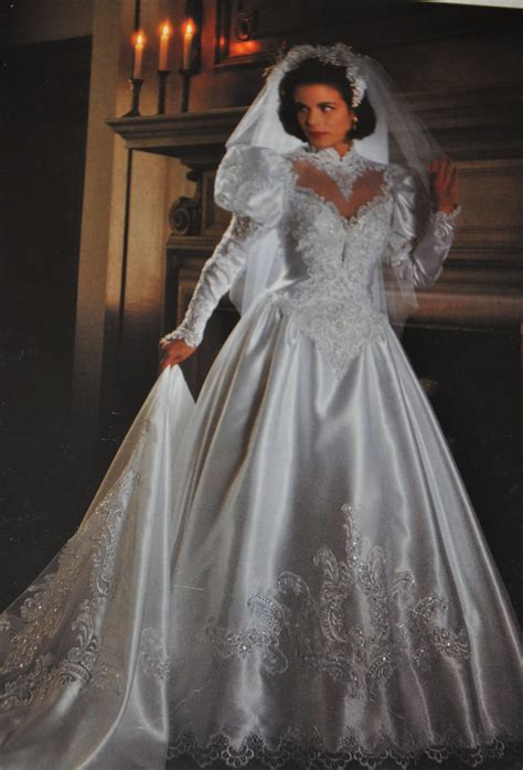 The Joyful 90S Wedding Dress Styles | FASHIONBLOG