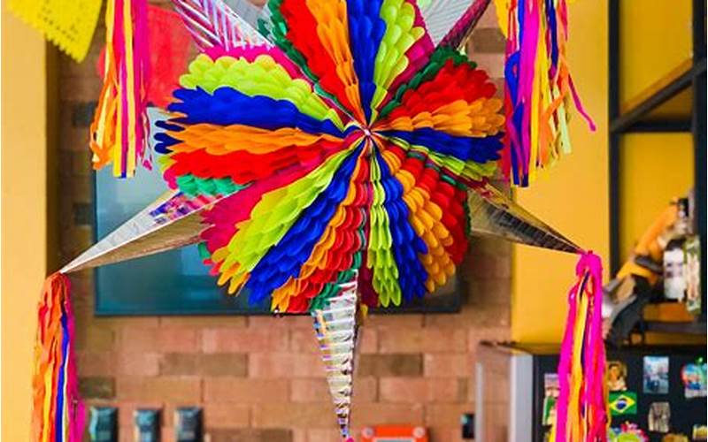 Letter Accent in Piñata: Adding a Personal Touch to Your Party