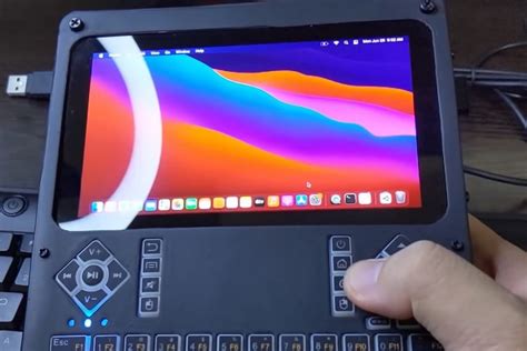 A DIY Handheld PC with macOS