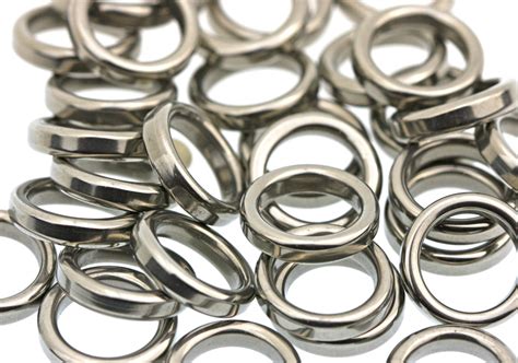 A Quick History of Stainless Steel Jewelry