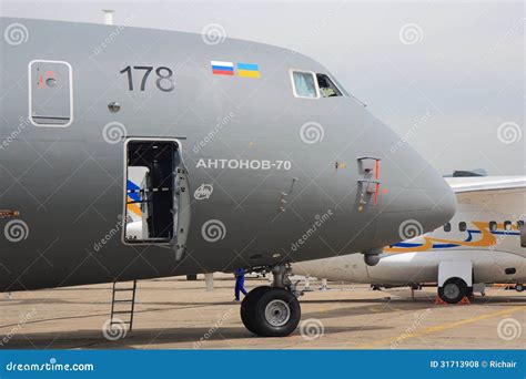A Comprehensive Guide to the Intricate Cockpit of the ANTONOV An-70