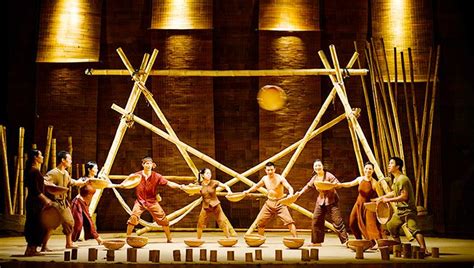 Review: AO Show & Saigon Hop-On Hop-Off Bus – Is it Worth it?