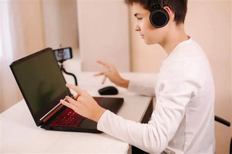 ASUS ROG Strix SCAR II Battery Life and Performance Review