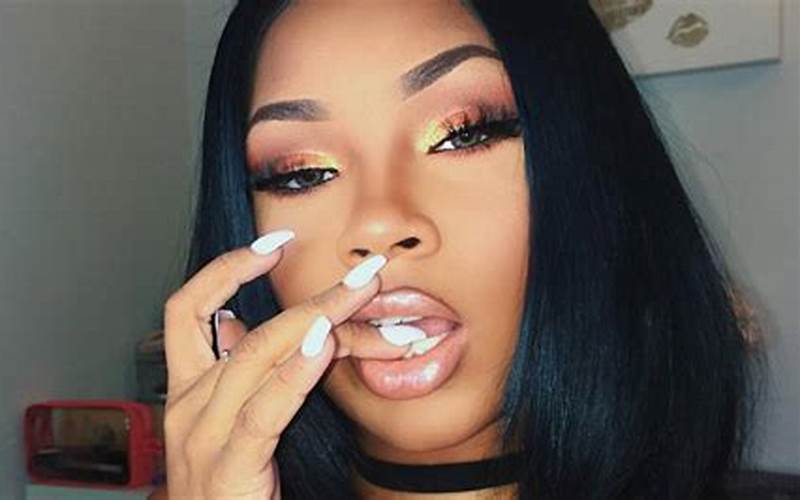 Aaliyah Jay: All About the Popular Beauty Influencer and Her Controversies on Lipstick Alley