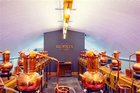 Aberdeen Distillery gin making process