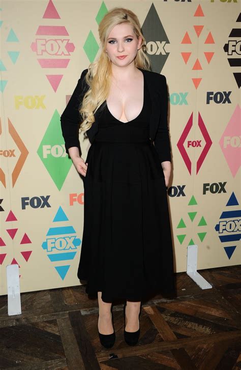 Abigail Breslin Boobs