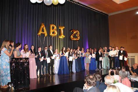 Die perfekte Abschlussfeier planen: Tipps und Ideen für eine unvergessliche Abschlussfeier