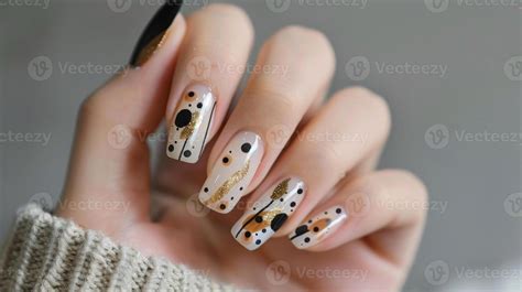 Abstract Nail Art Design Gold