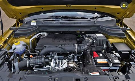 Accessing the Engine Compartment Image