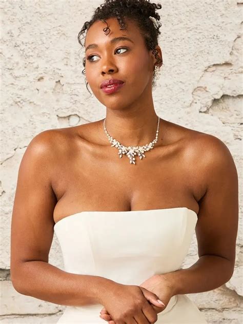 Accessories: Completing the Look