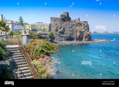 Aci Castello coast
