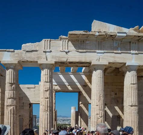 Acropolis what to bring