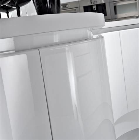 Revamp Your Kitchen with Stunning Acrylic or Lacquer Doors