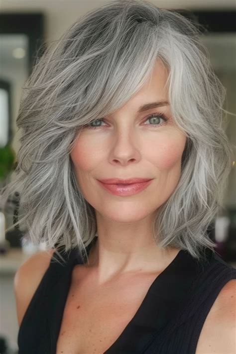 Actresses Over 60 With Gray Hair