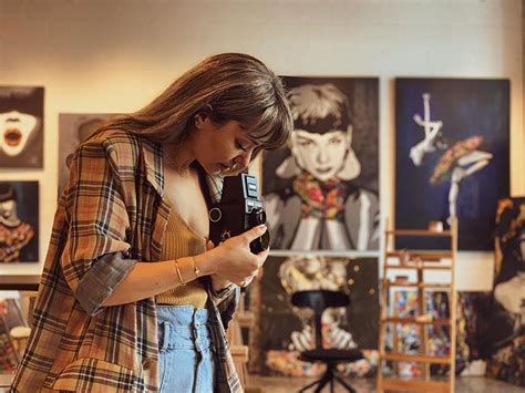 Adapting Paintings to the Small Screen