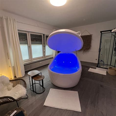 Adult only floating spa