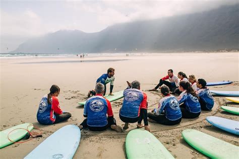 Advanced surfing lessons