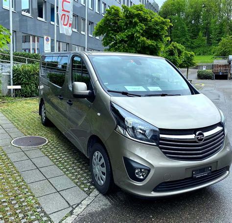 Advantages of Minivan Tour