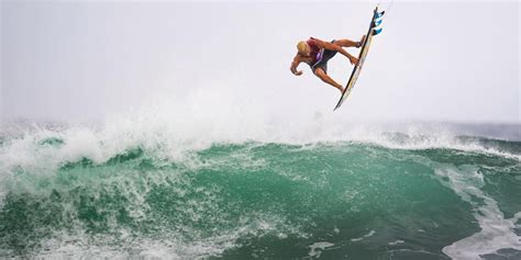 Aerial Surf Maneuvers