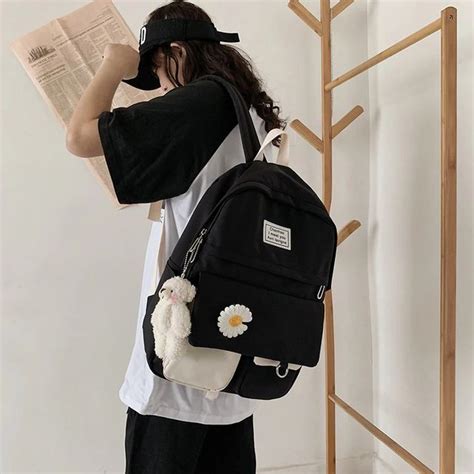 Aesthetic Backpack Uk: The Perfect Accessory For Your Style Statement