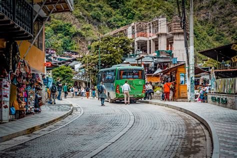 Aguas Calientes transportation