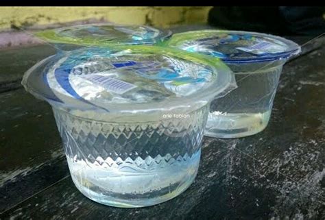 Air mineral gelas mini