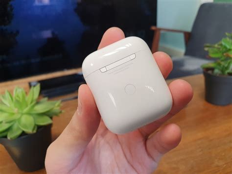 AirPods association bluetooth