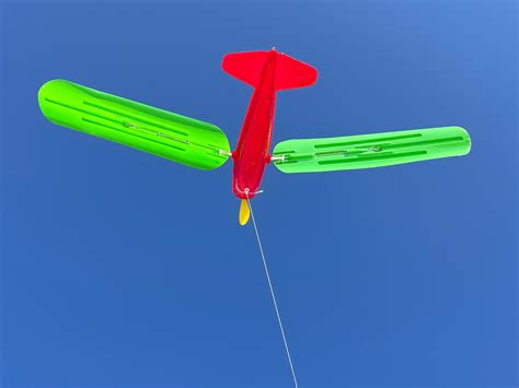 Airplane kite wings