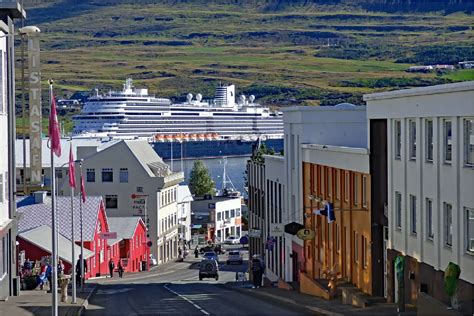 Akureyri worthwhile tour