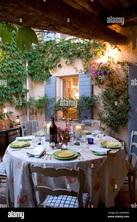 Al Fresco Dining France