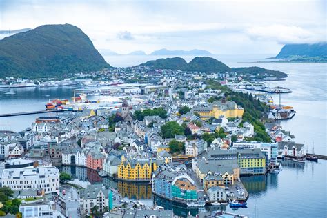 Alesund Travel Guide