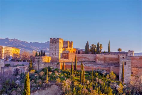 Alhambra Private Tour Difference