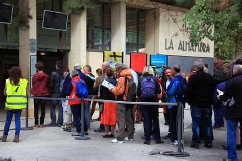 Alhambra Ticket Queue