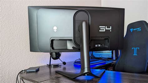 Alienware AW3423DWF: Build quality and design