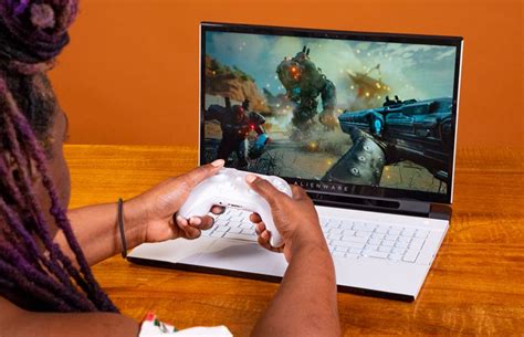 Alienware m17 R2 gaming, graphics and VR