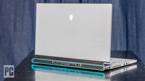 Alienware m17 R3 bottom line