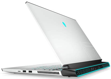 Alienware m17 R3 gaming, graphics and VR