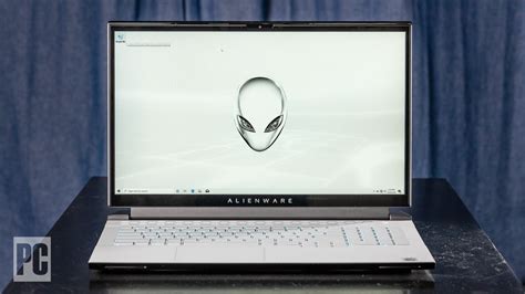 Alienware m17 R3 webcam