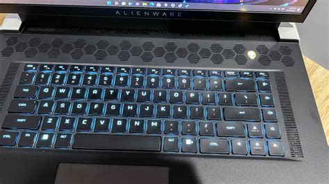 Alienware x17 R2 keyboard and touchpad
