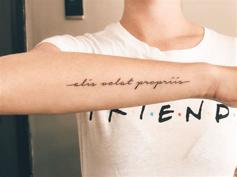 Alis Volat Propriis she flies with her own wings Alien