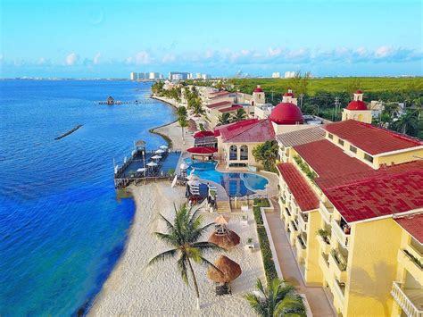 Overview of Hotel All Ritmo Cancun Resort & Waterpark