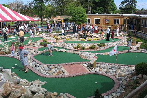 All Types of Mini Golf Courses