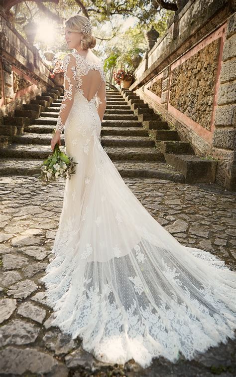 Allure Keyhole Back Wedding Dress